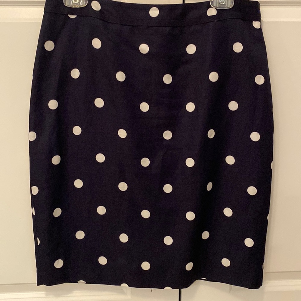 Banana  Republic navy polka dot skirt